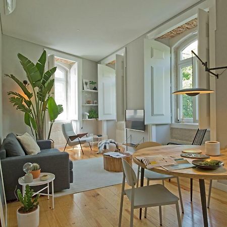 Update Urban Chic Flat In 19Th Century Building 2 Bedrooms & 2 Bathrooms & Ac Central Alfama District Lisboa Extérieur photo