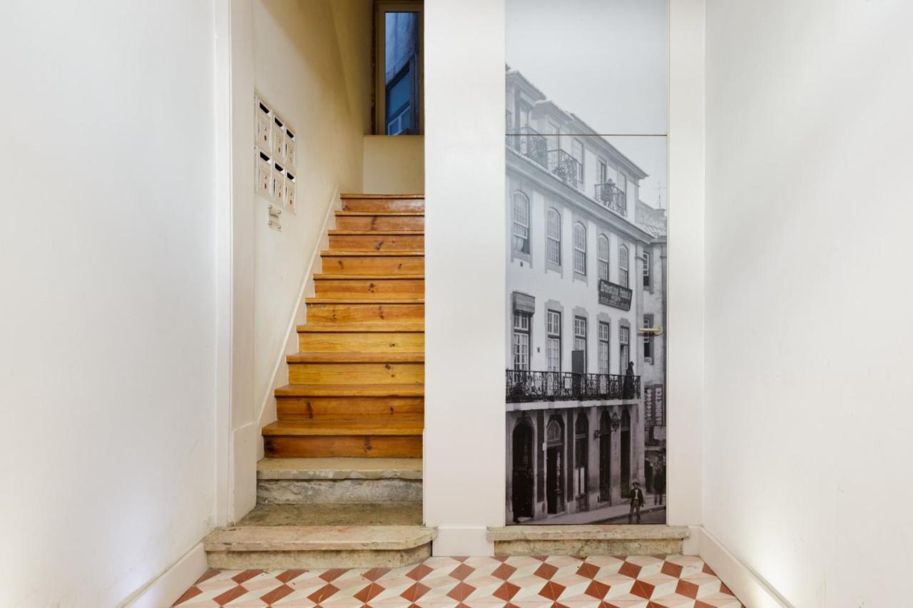 Update Urban Chic Flat In 19Th Century Building 2 Bedrooms & 2 Bathrooms & Ac Central Alfama District Lisboa Extérieur photo