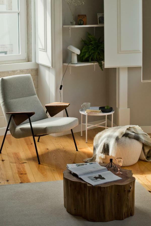 Update Urban Chic Flat In 19Th Century Building 2 Bedrooms & 2 Bathrooms & Ac Central Alfama District Lisboa Extérieur photo